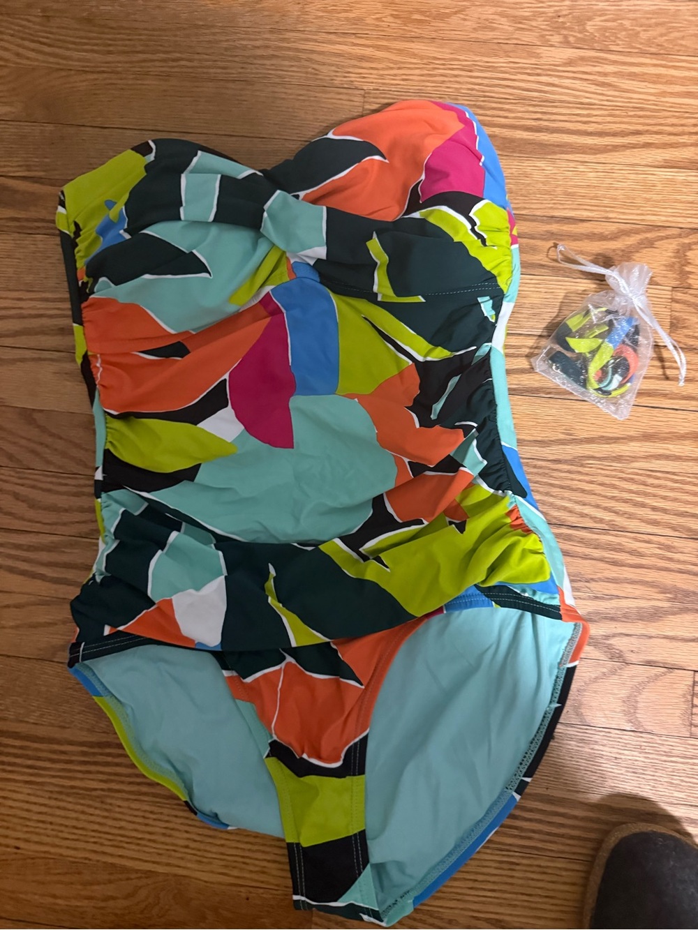 Anne Cole - Women's Twist Front Shirred One Piece Swimsuit - Picture 6 of 9